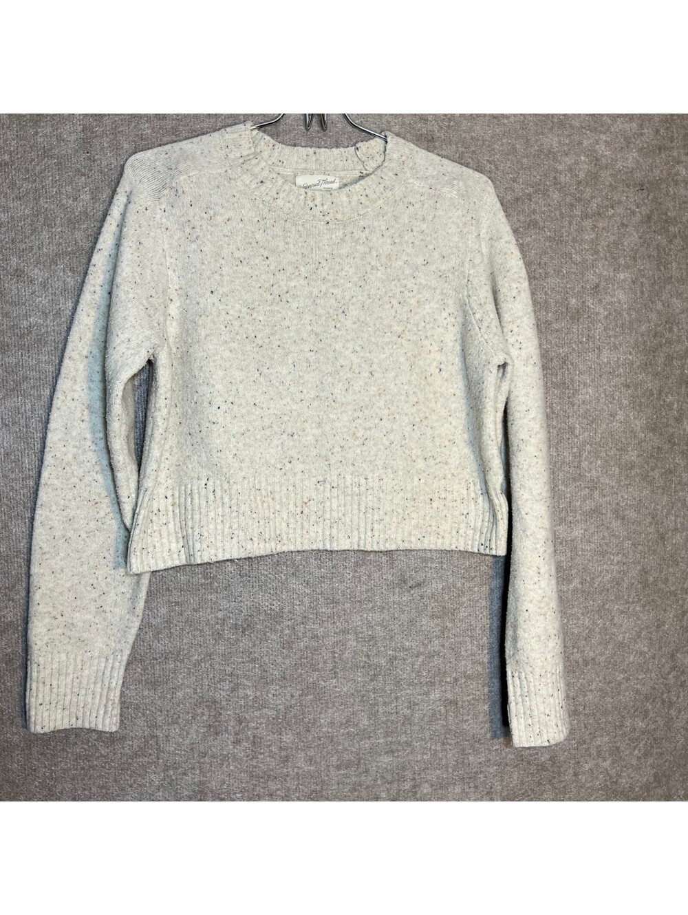 Universal Thread Speckled Heathered Gray Knit Pullover Sweater Medium Crop Cozy